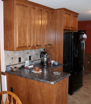 Golden Hickory Stain on Oak Kitchen Picture